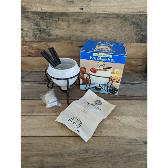 Vintage 2004 Wilton 12-Piece Dessert Fondue Set / Never Used / Original Box - Picture 2 of 7